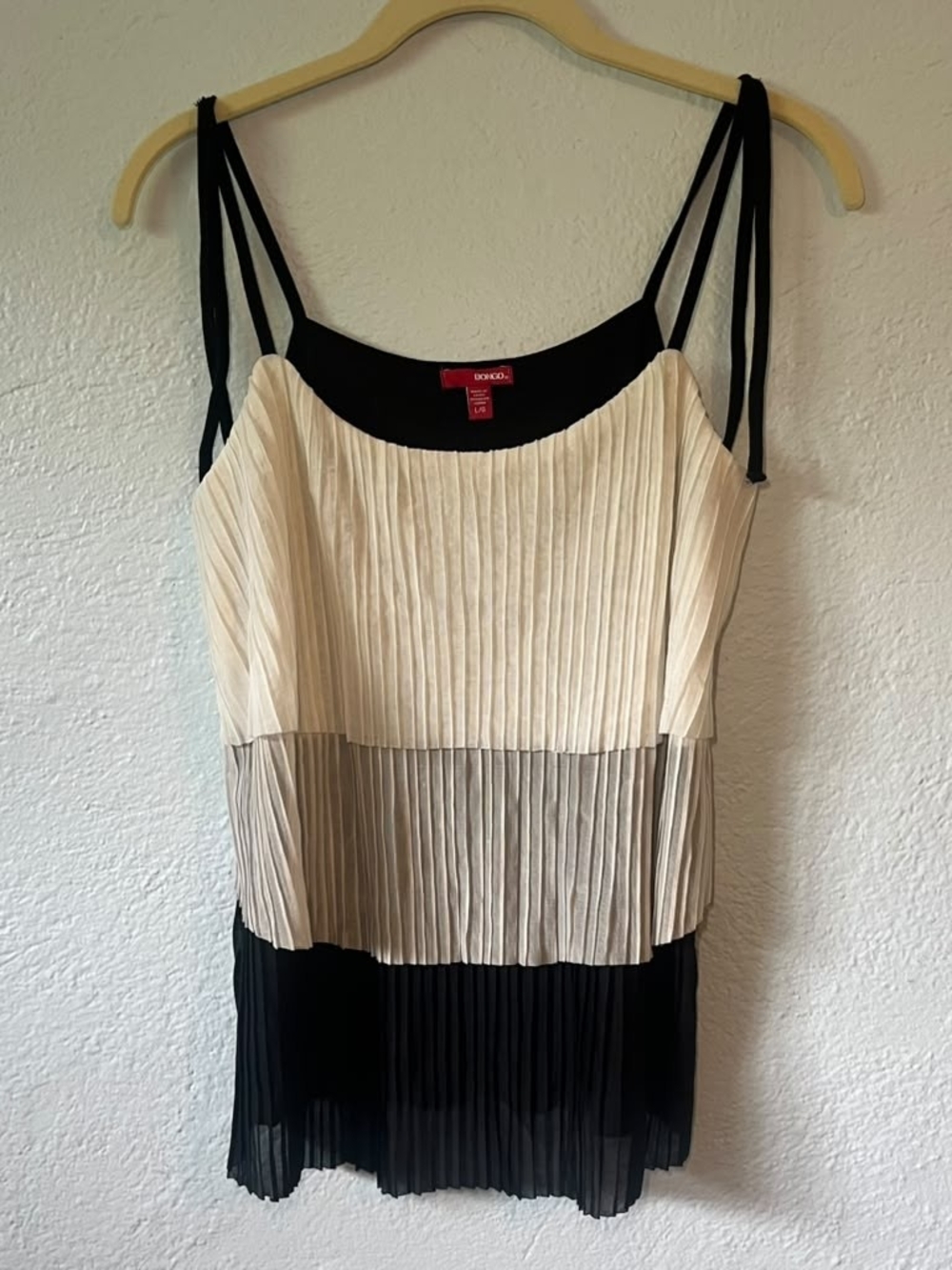 BONGO Women's Tiered Pleated Tank Top Juniors Blouse Sz L